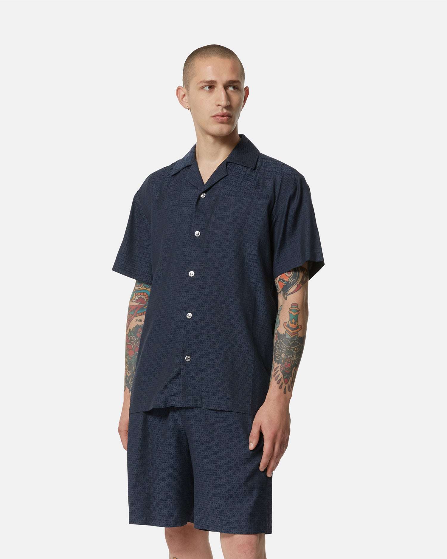Camicia a maniche corte con colletto cubano in tessuto leggero - Image 3