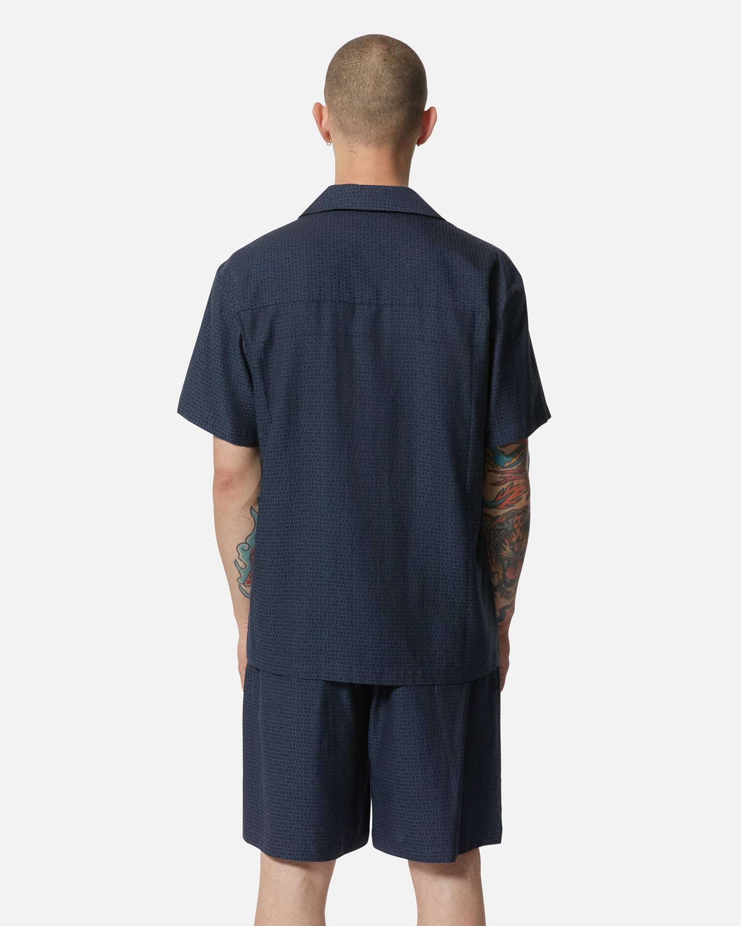 Camicia a maniche corte con colletto cubano in tessuto leggero - Image 4