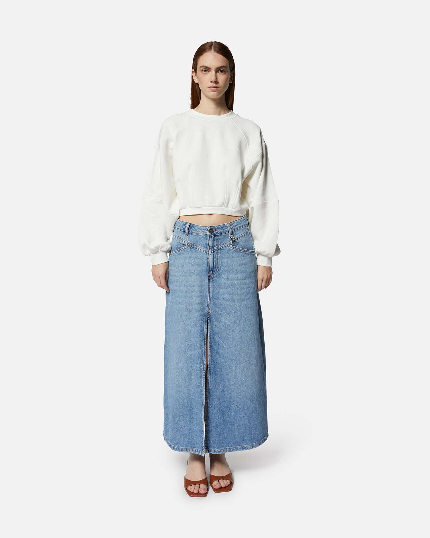 Felpa cropped bianca con maniche oversize